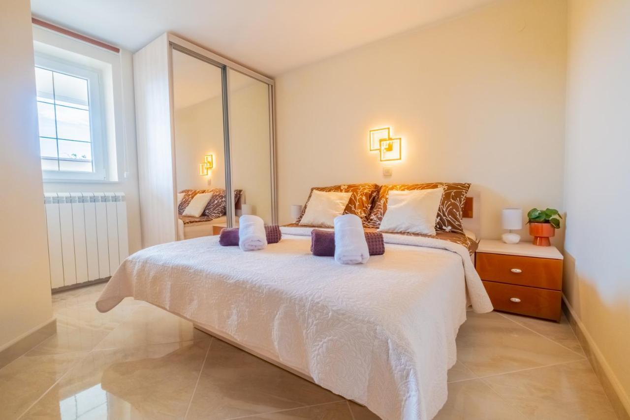 Apartments Laganini Нови-Винодолски Экстерьер фото