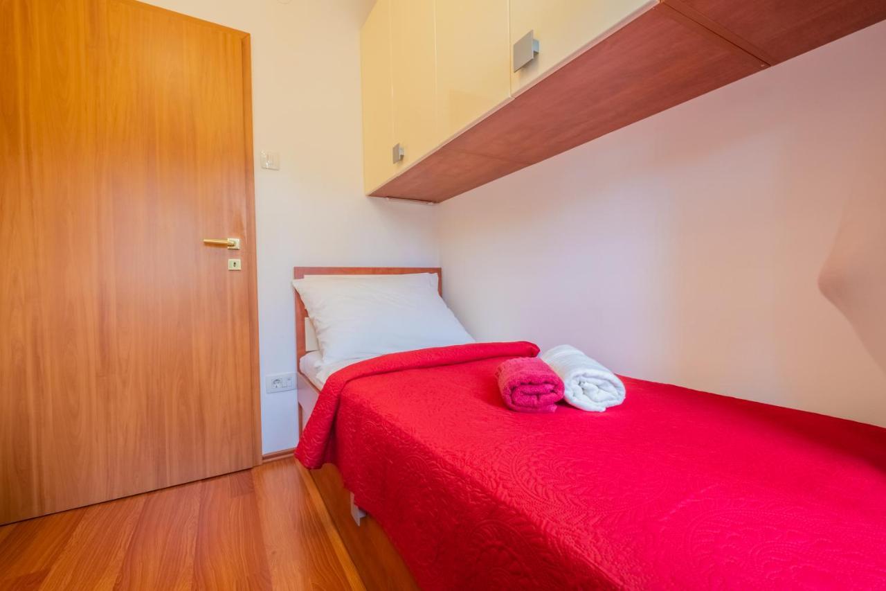 Apartments Laganini Нови-Винодолски Экстерьер фото