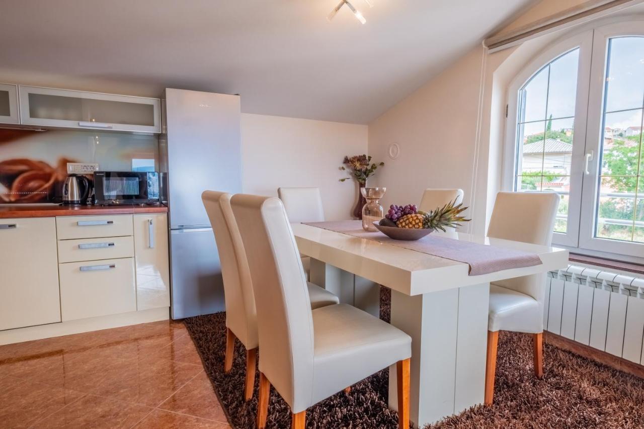 Apartments Laganini Нови-Винодолски Экстерьер фото