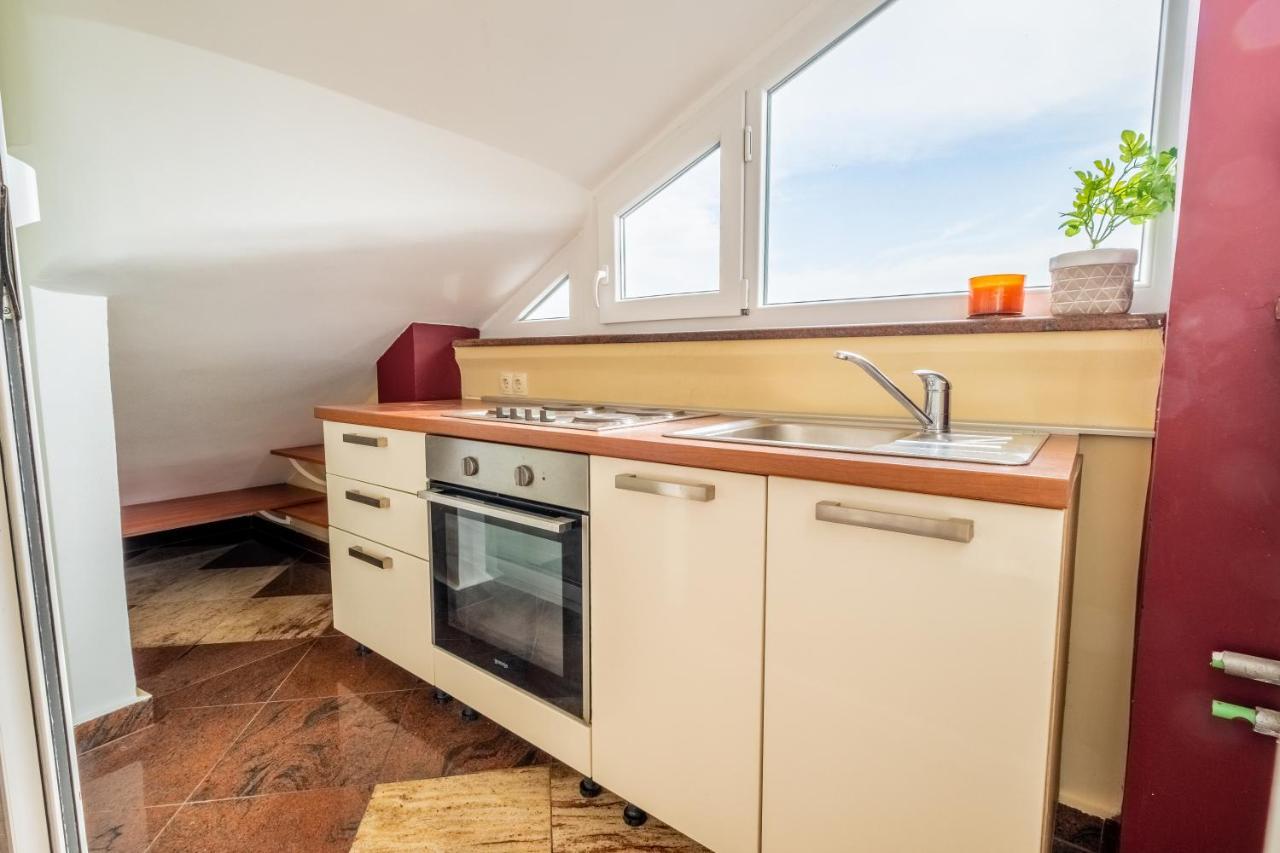 Apartments Laganini Нови-Винодолски Экстерьер фото